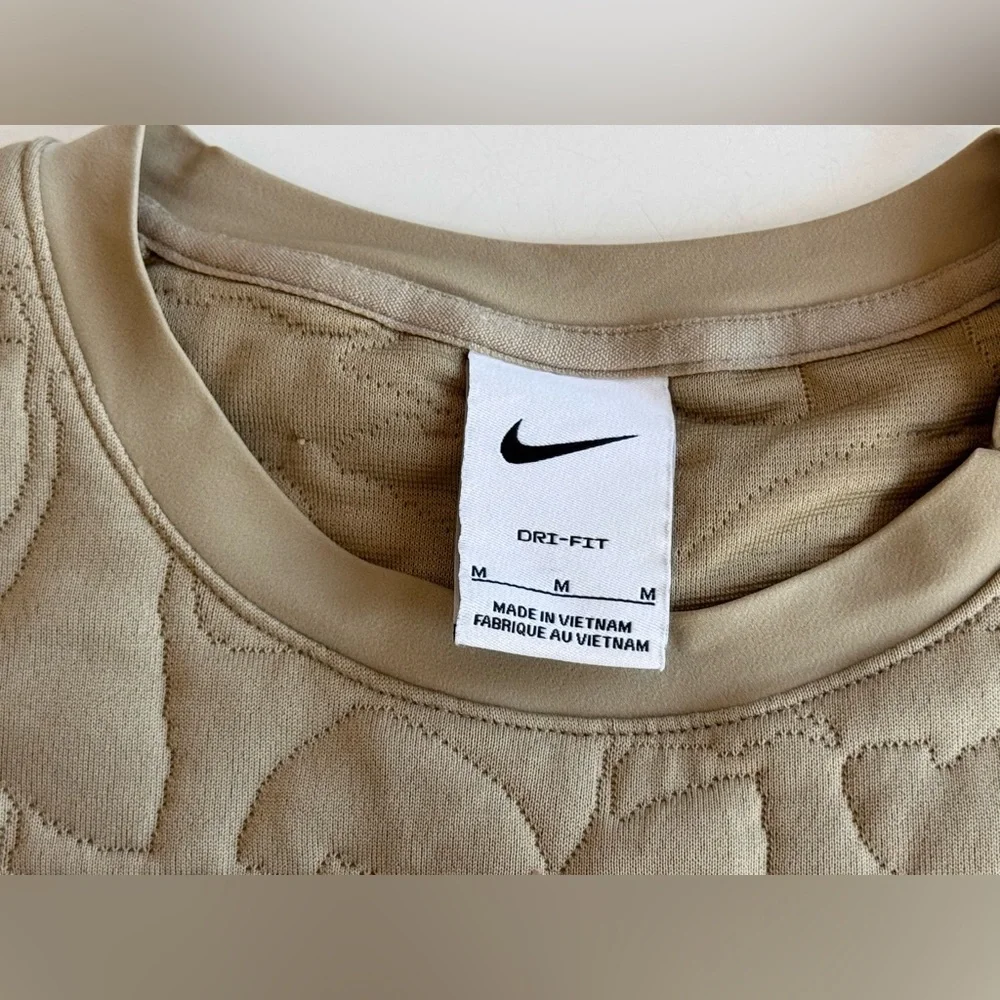 NIKE DRI-FIT MID-LAYER GOLF LONG SLEEVE PULLOVER WOMENS SIZE M